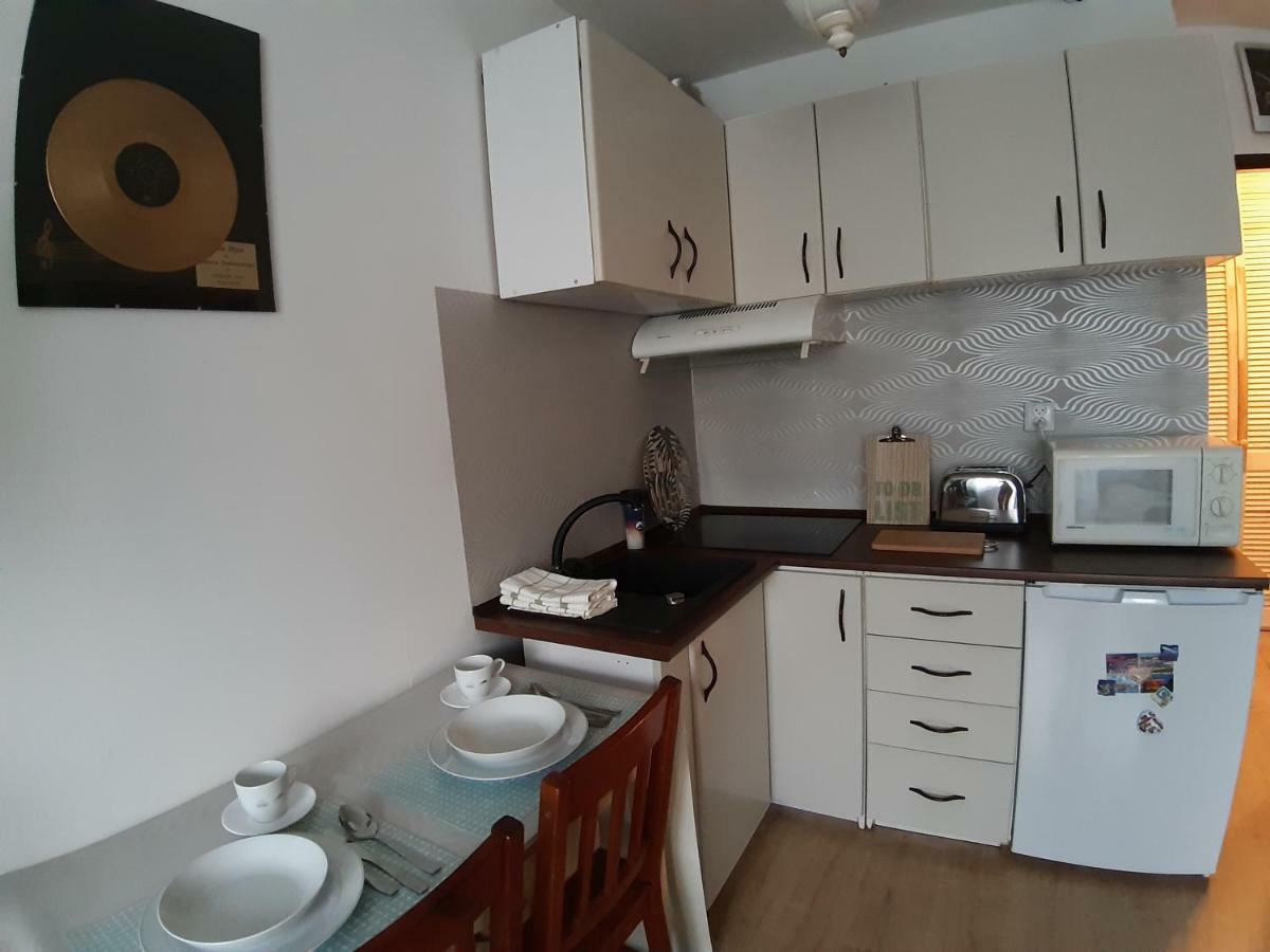 Apartament Beksa Apartment Санок Екстериор снимка